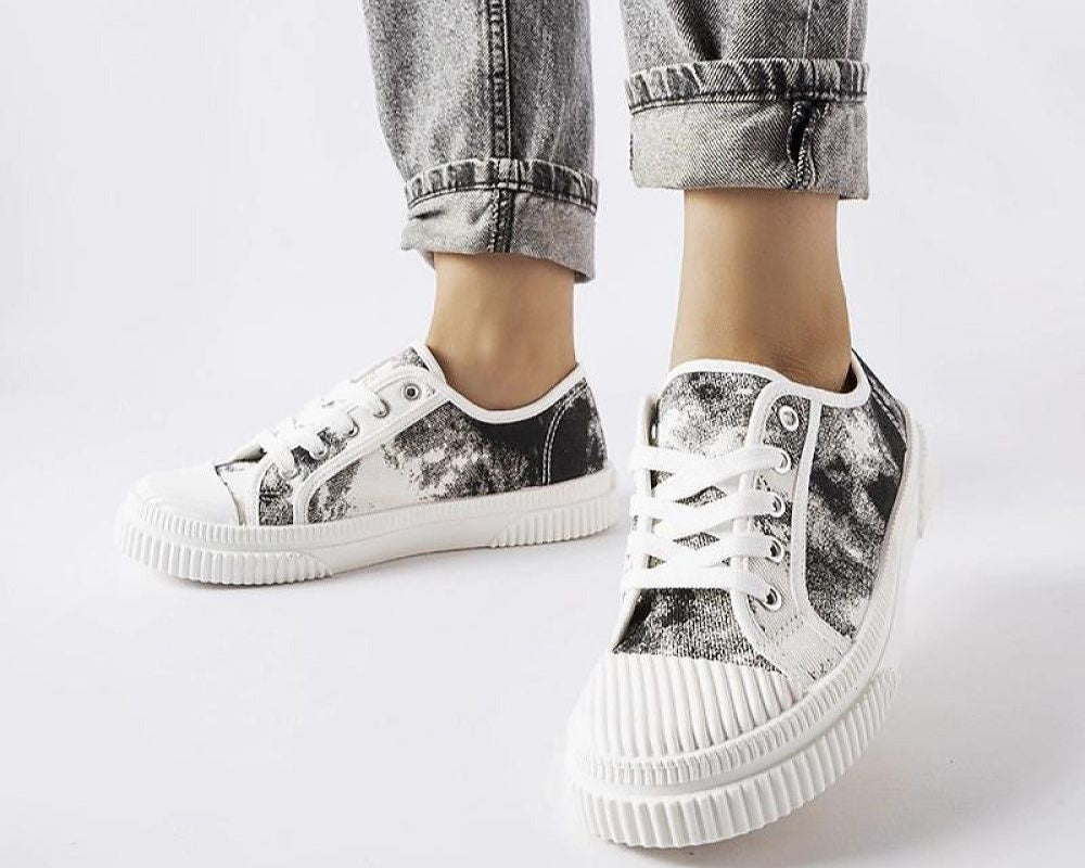 Sneakers model 207709 Solea