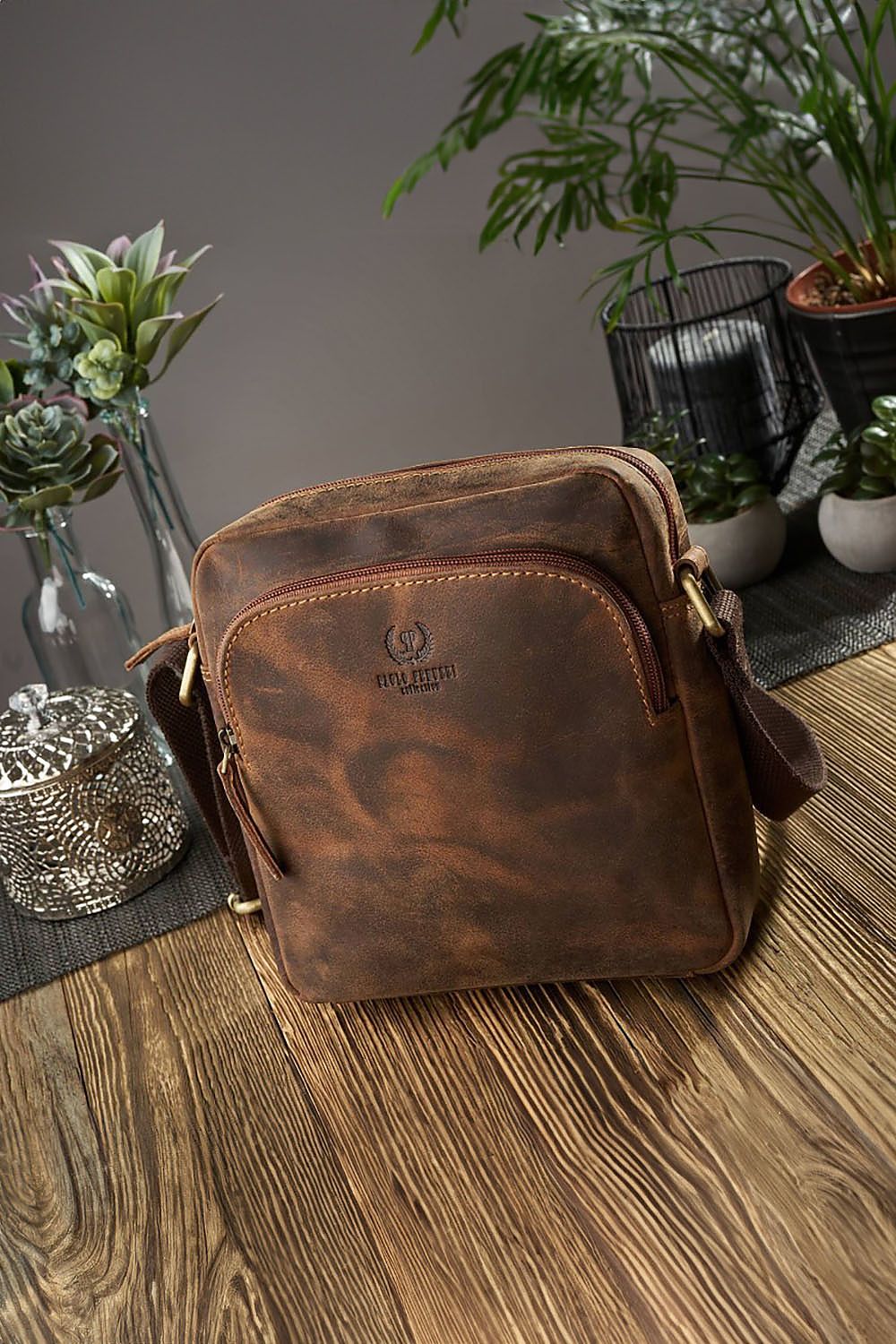 Naturledertasche aus natürlich gealtertem Leder