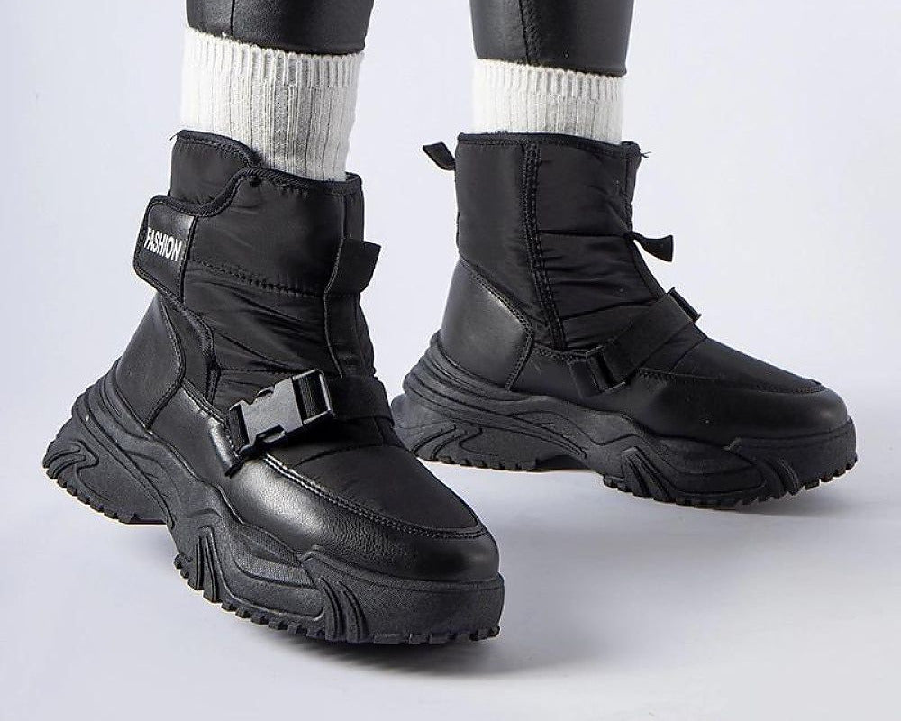 Gefütterte Schneestiefel mit Klettverschluss