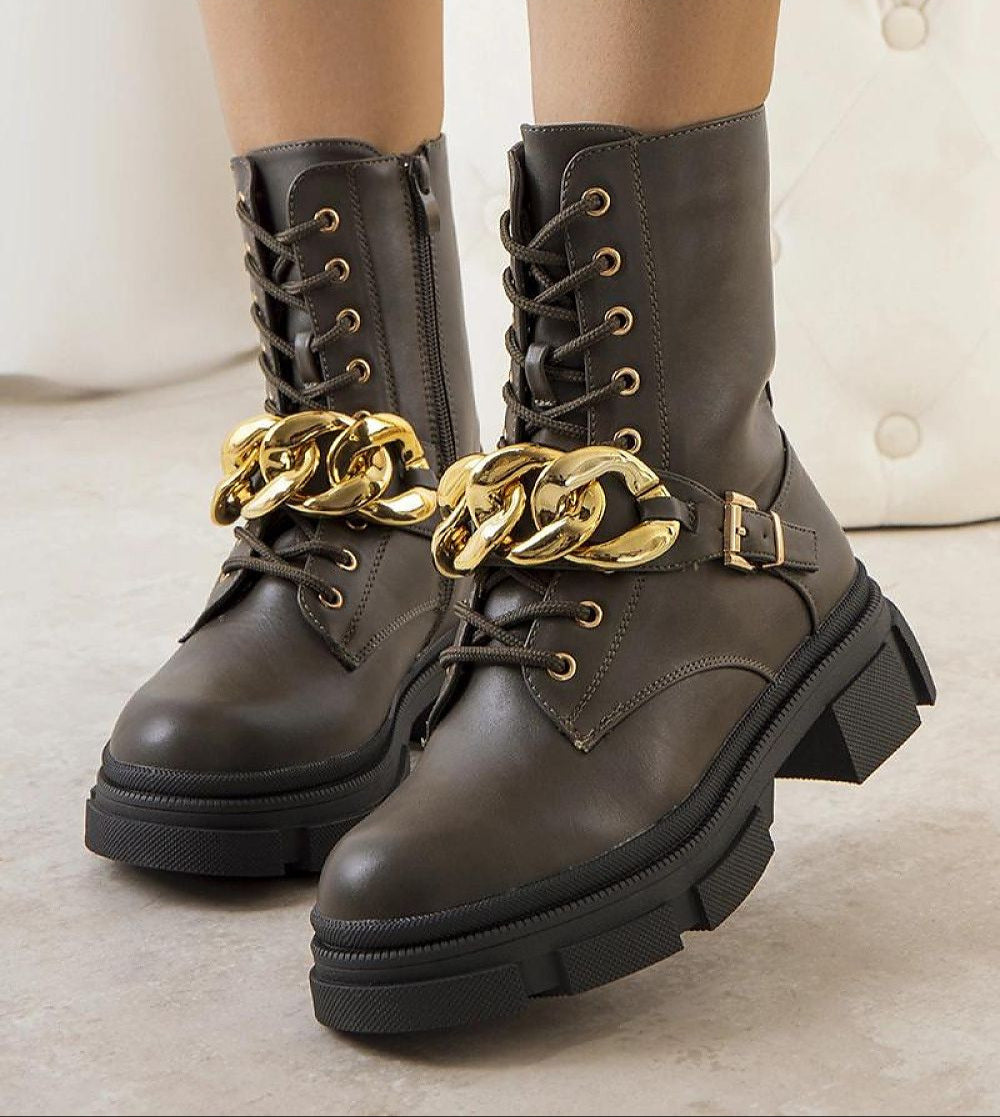 Trapperschuhe mit Kette