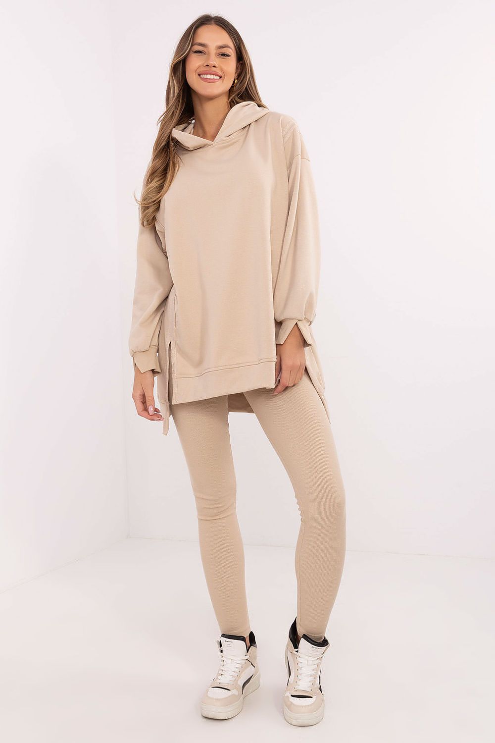 Damen-Set bestehend aus einem langen Pullover und Leggings