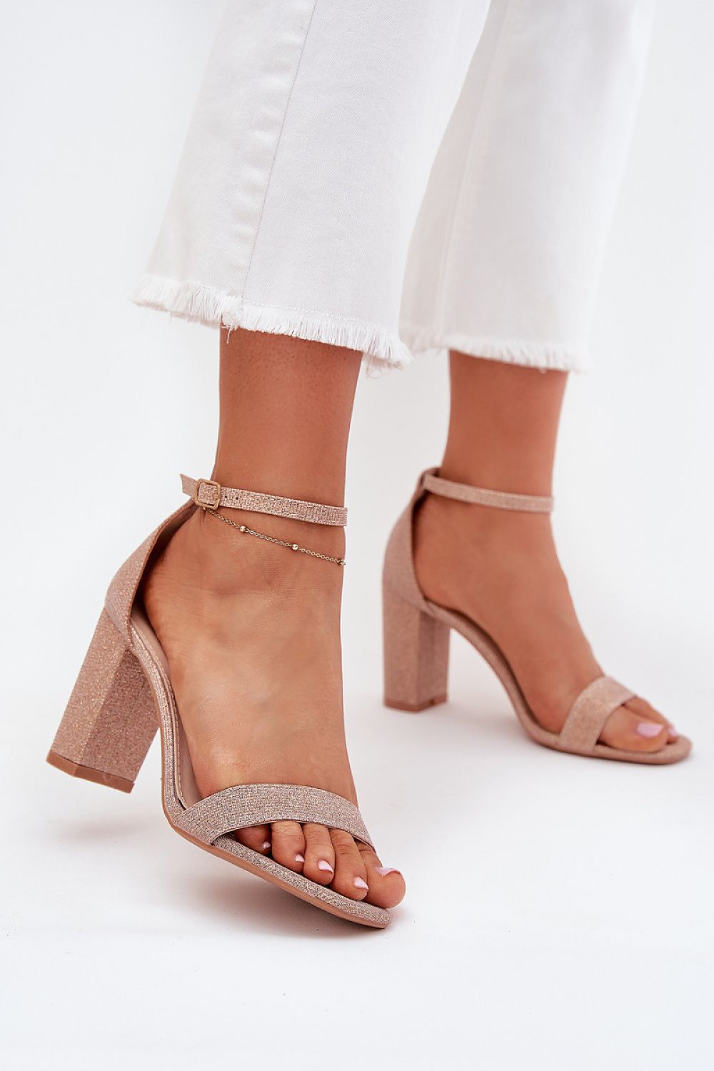 Sandalen mit Absatz Step in style