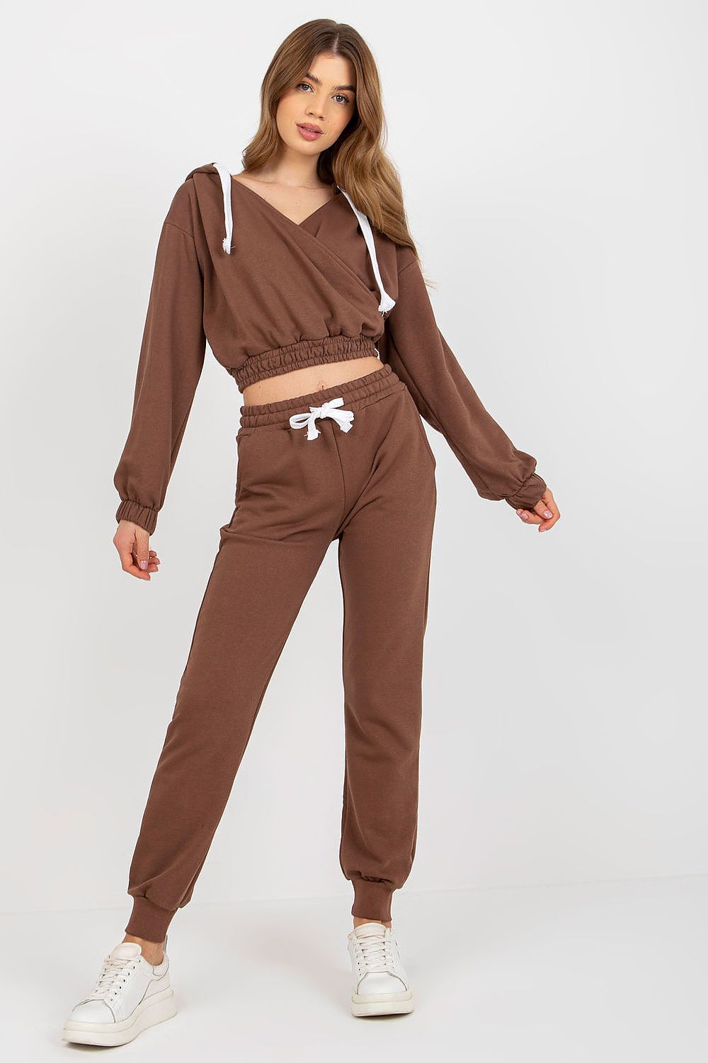 Set aus einem Sweatshirt und einer Hose