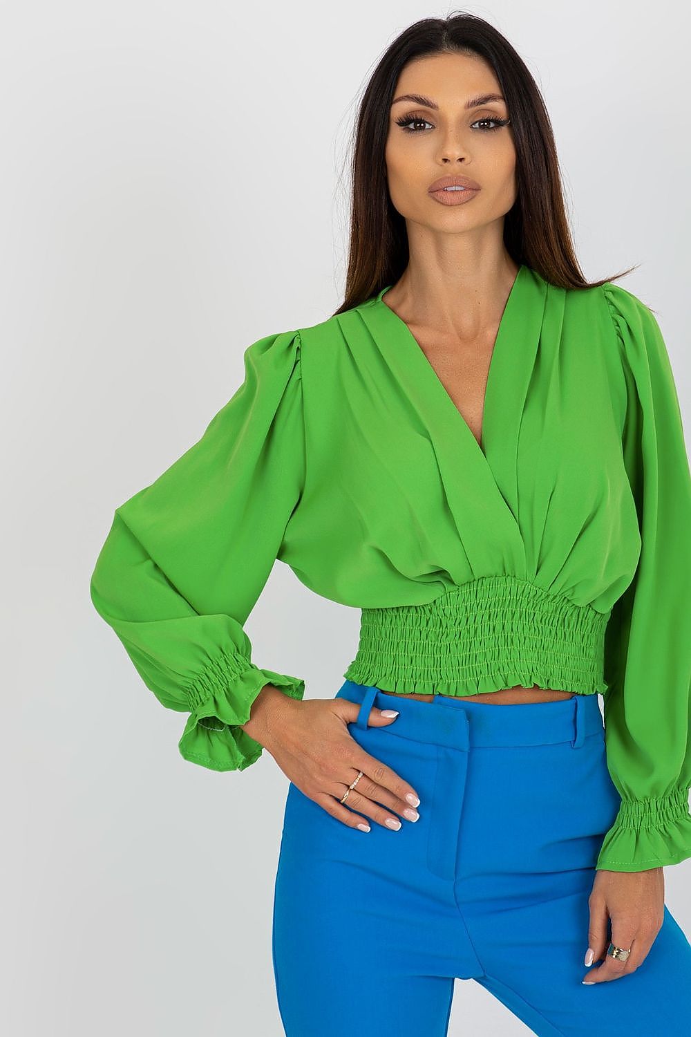 Elegante Bluse mit  klassischen Rundhalsausschnitt