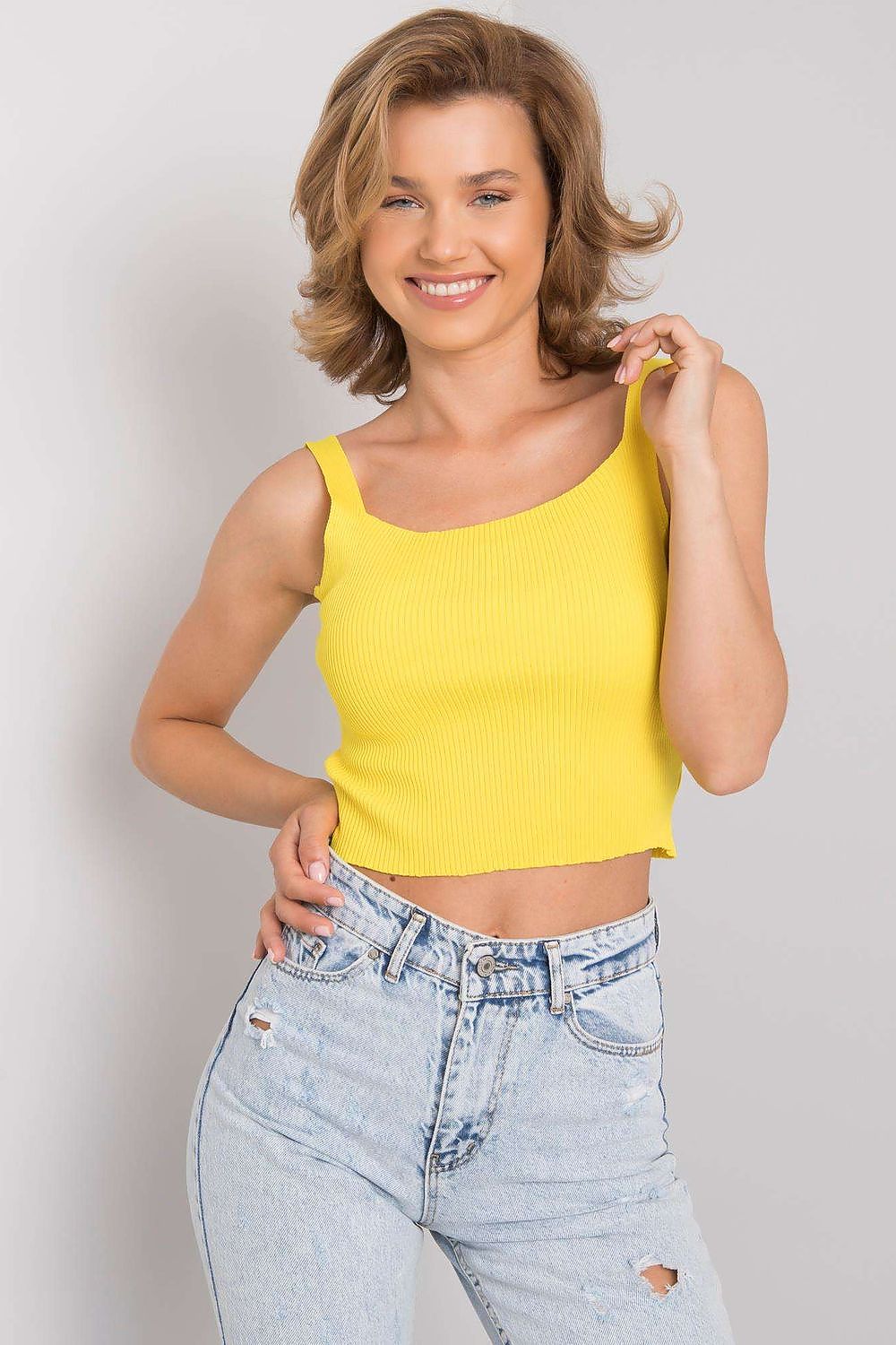 Geripptes Top im modernen Look